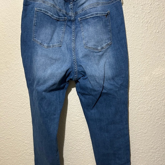 Jeans - Picture 2 of 3